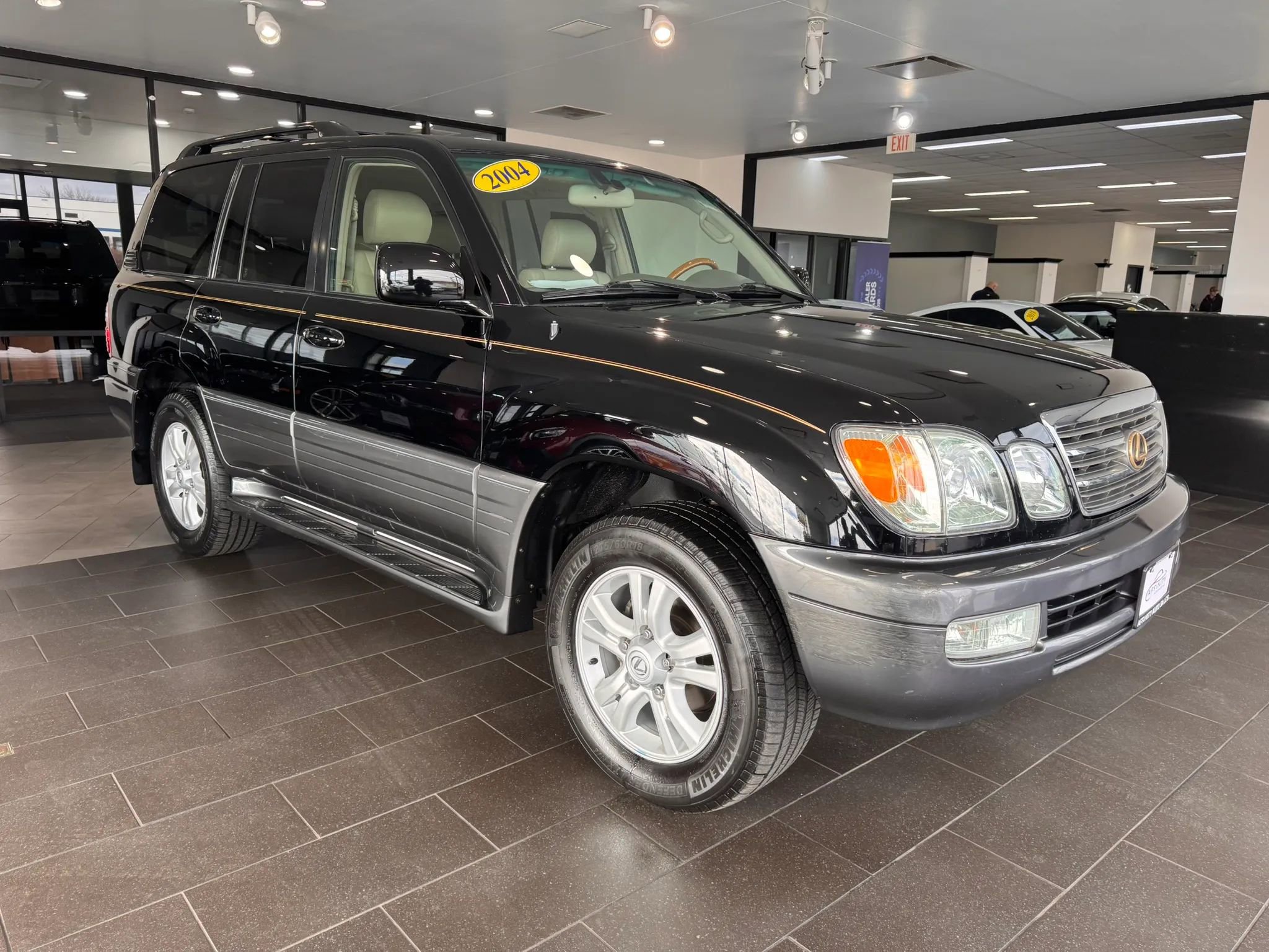 Used 2004 Lexus LX 470 4WD image 6