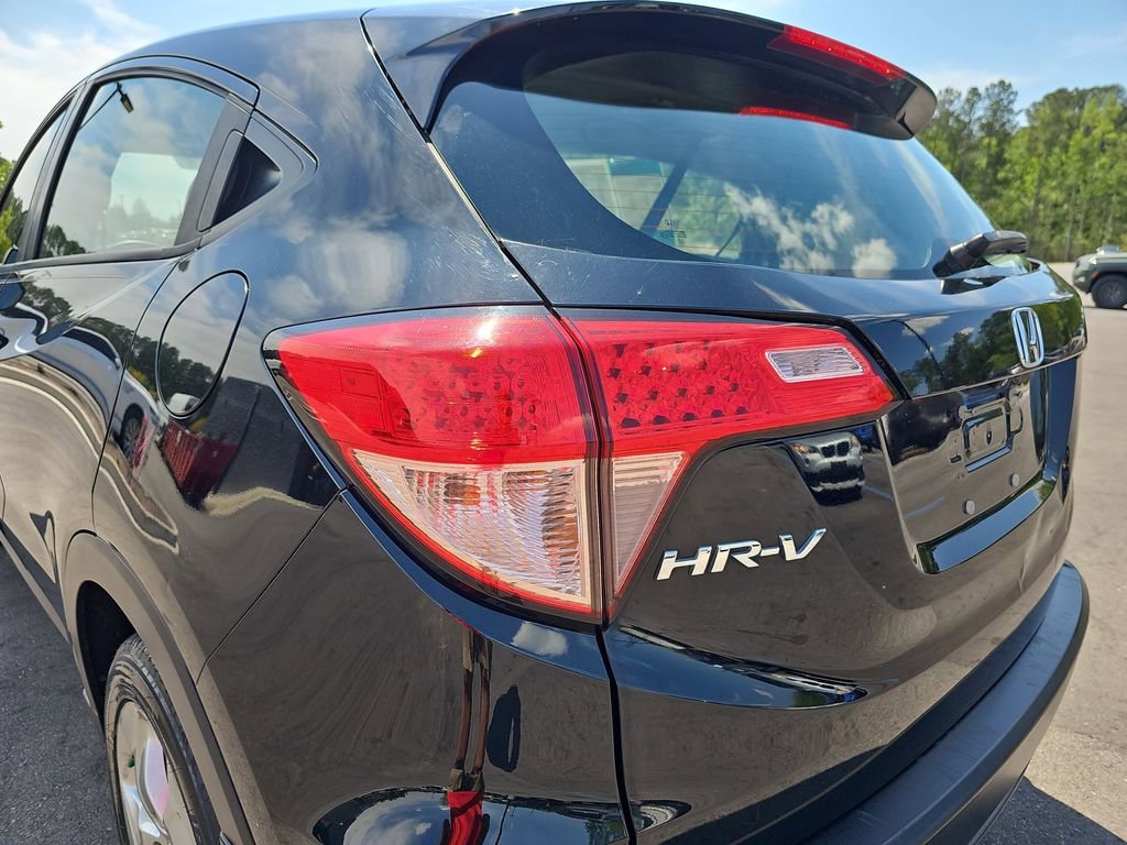 Used 2017 Honda HR-V LX image 35