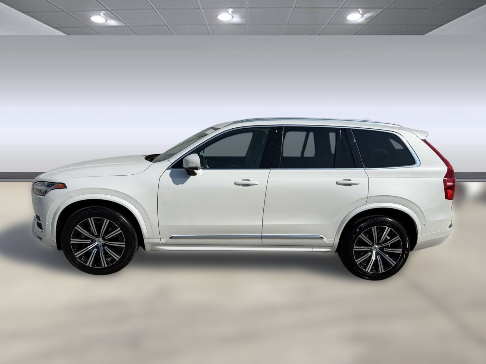 Used 2024 Volvo XC90 B6 Plus w/ Protection Package Premier AWD/4WD image 2