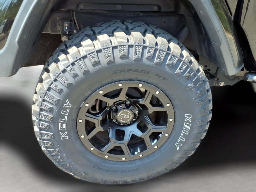 Used 2021 Jeep Gladiator Sport AWD/4WD image 32