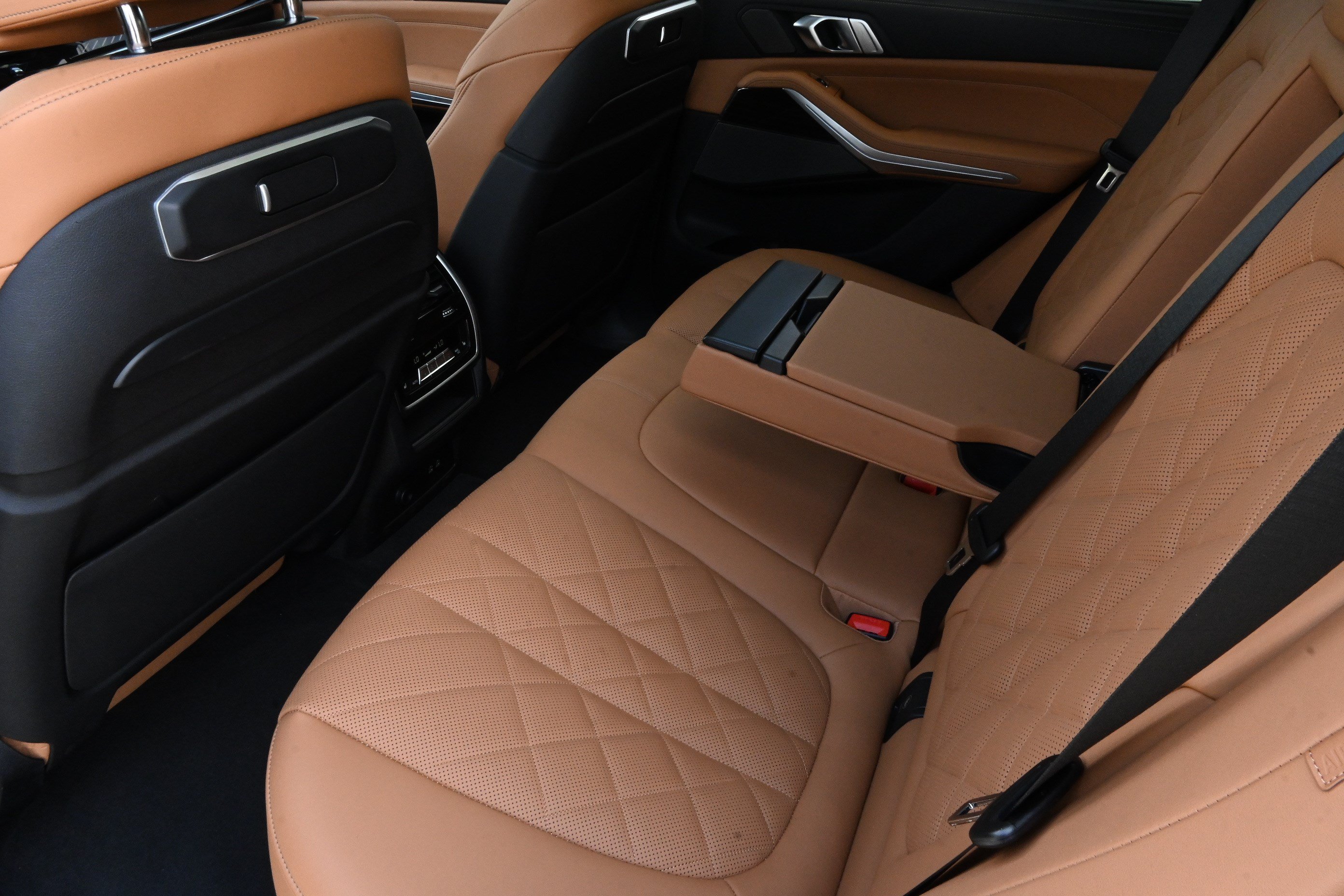Certified 2025 BMW X5 M60i AWD/4WD image 13