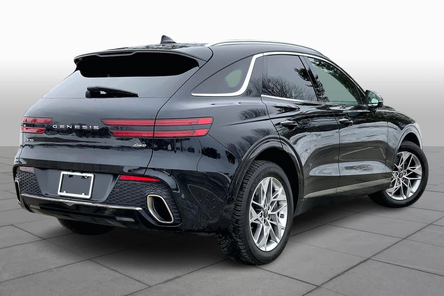 Used 2024 Genesis GV70 2.5T w/ Advanced Package AWD/4WD image 25