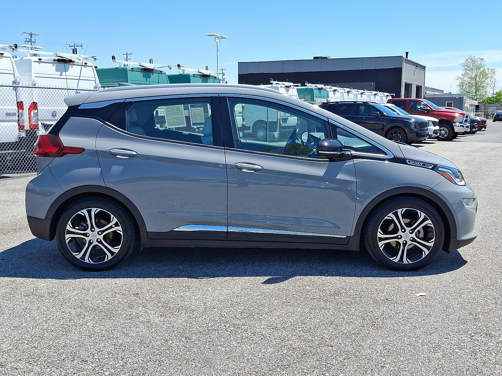 Used 2020 Chevrolet Bolt Premier w/ Infotainment Package FWD video 4