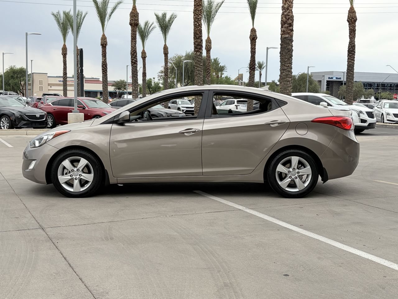 Used 2013 Hyundai Elantra GLS w/ Preferred Pkg FWD image 8