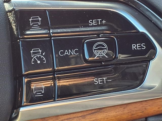 Used 2023 Jeep Grand Cherokee L Summit image 24