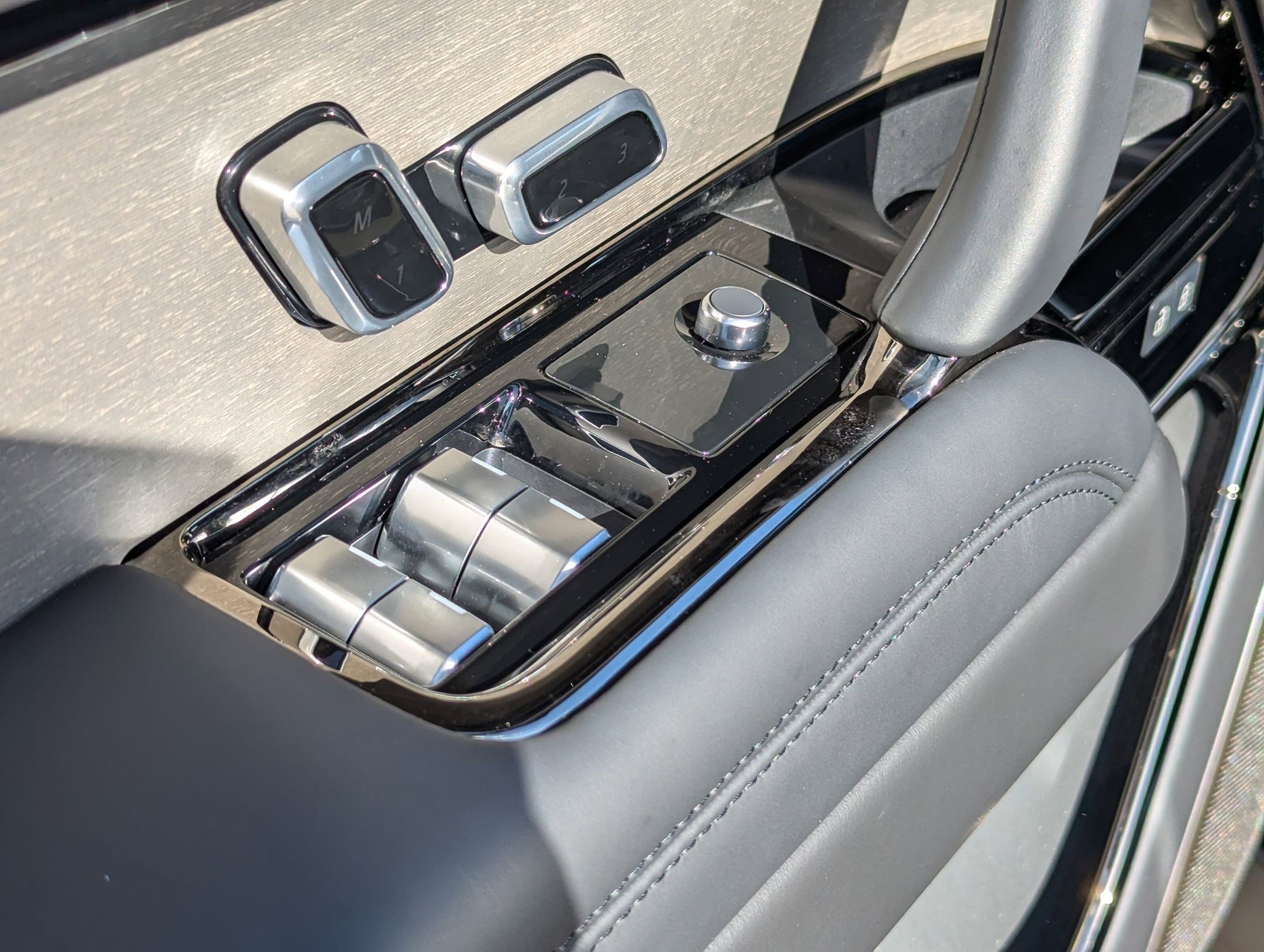 New 2026 Land Rover Range Rover SV image 12