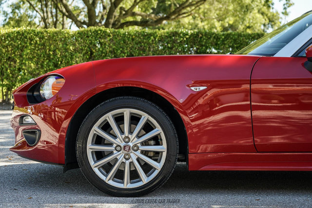 Used 2020 FIAT 124 Spider Lusso RWD image 4