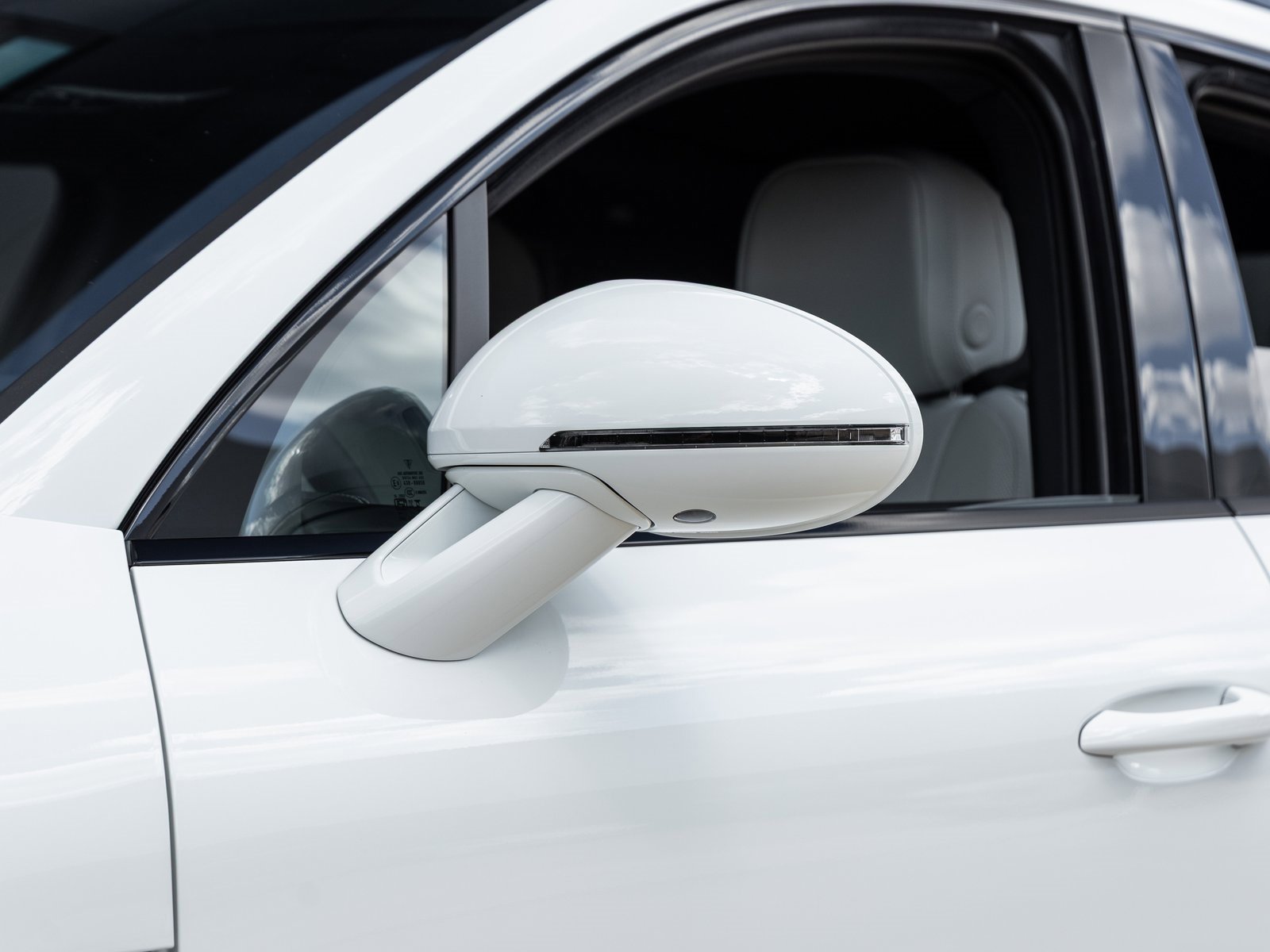 New 2026 Porsche Macan S image 17