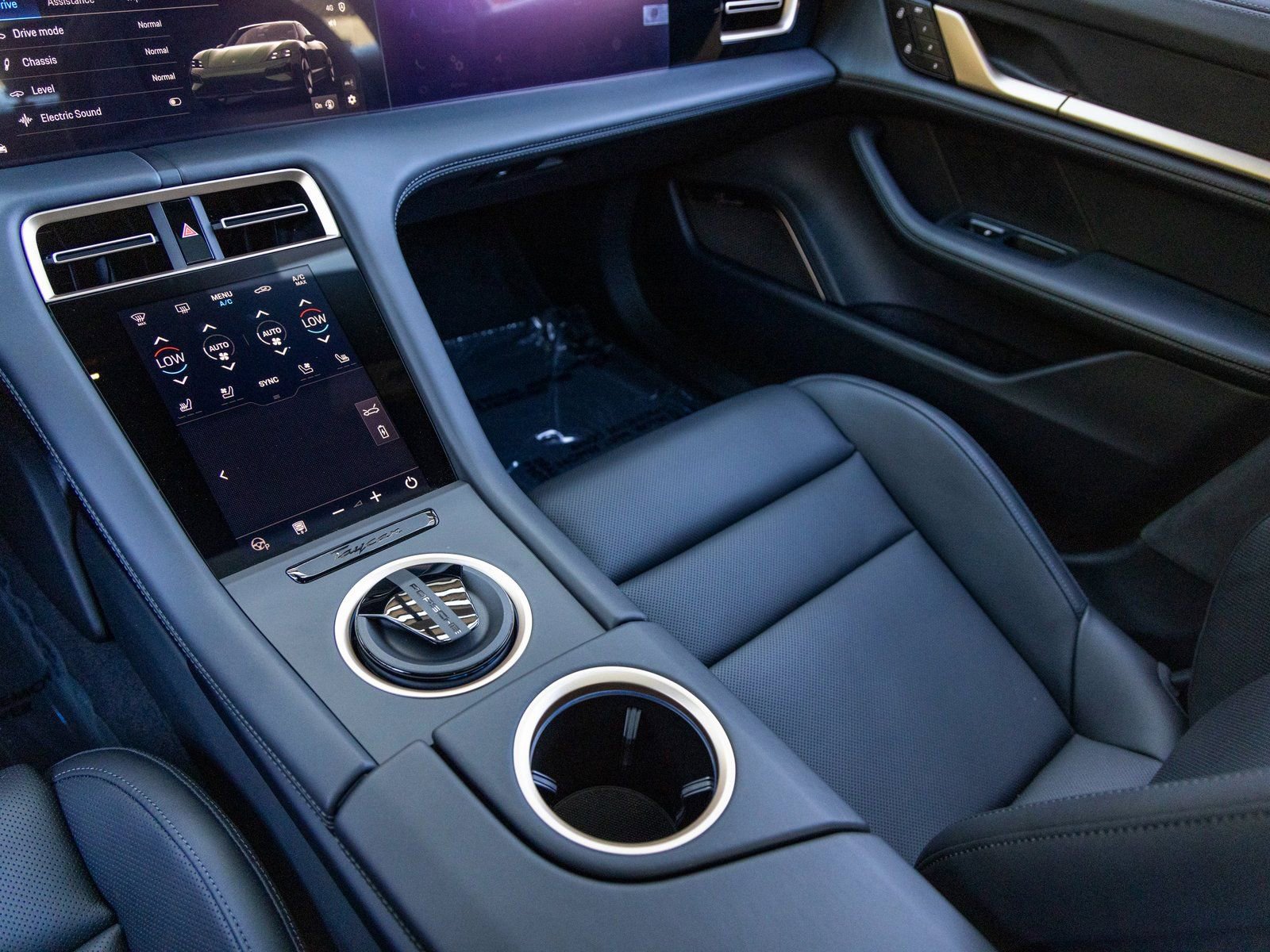 New 2026 Porsche Taycan Turbo AWD/4WD image 43