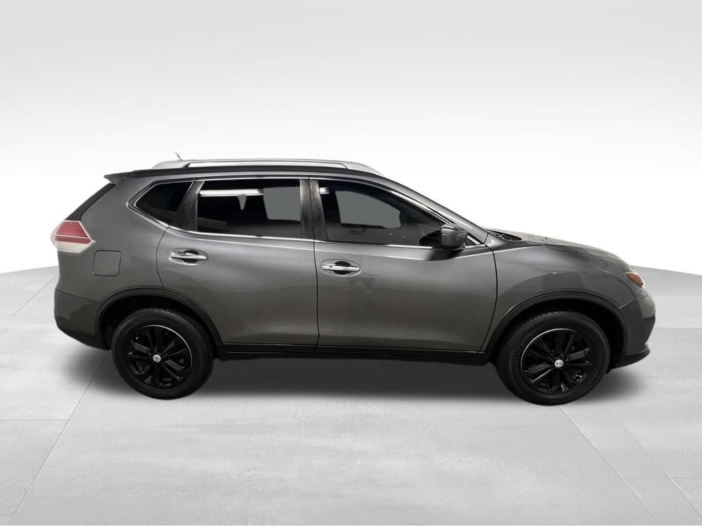 Used 2016 Nissan Rogue SV AWD/4WD image 3
