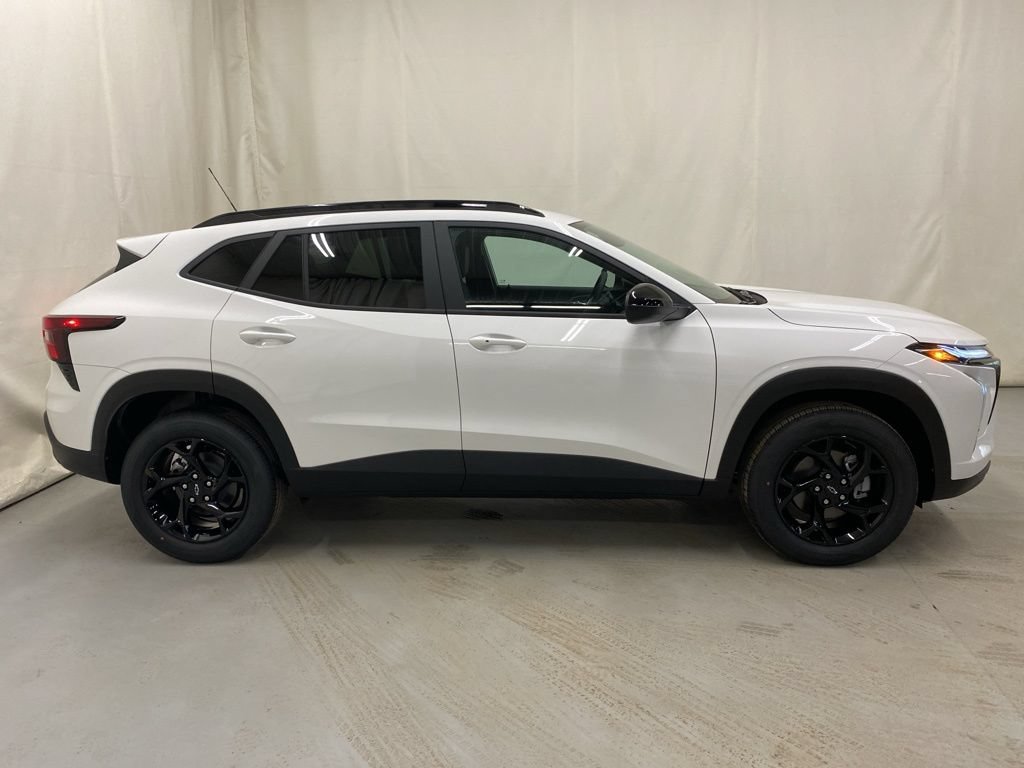 New 2026 Chevrolet Trax LT w/ Driver Confidence Package FWD image 9