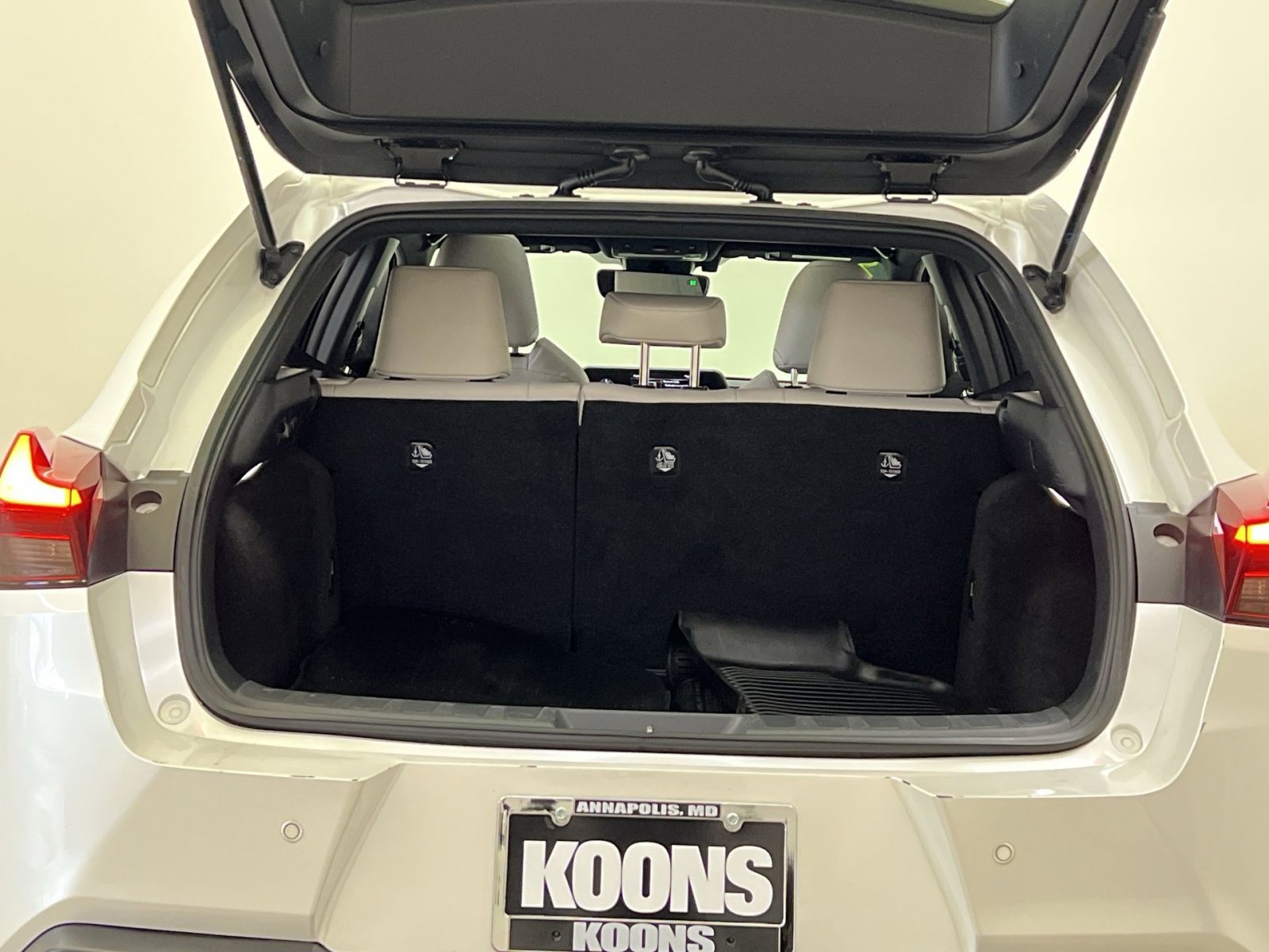 Used 2019 Lexus UX 200 image 24