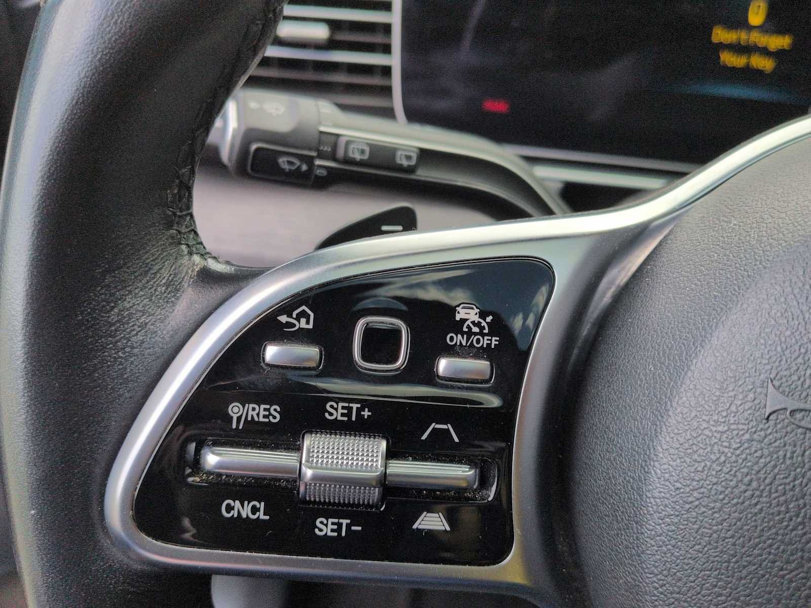 Certified 2023 Mercedes-Benz GLE 450 4MATIC image 24