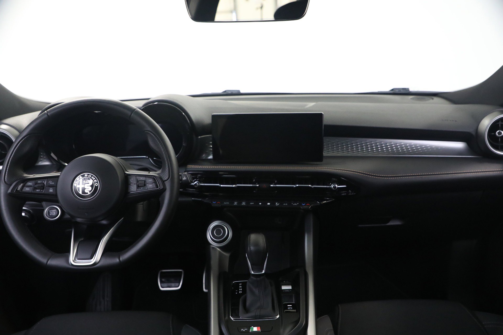 Used 2025 Alfa Romeo Tonale image 19