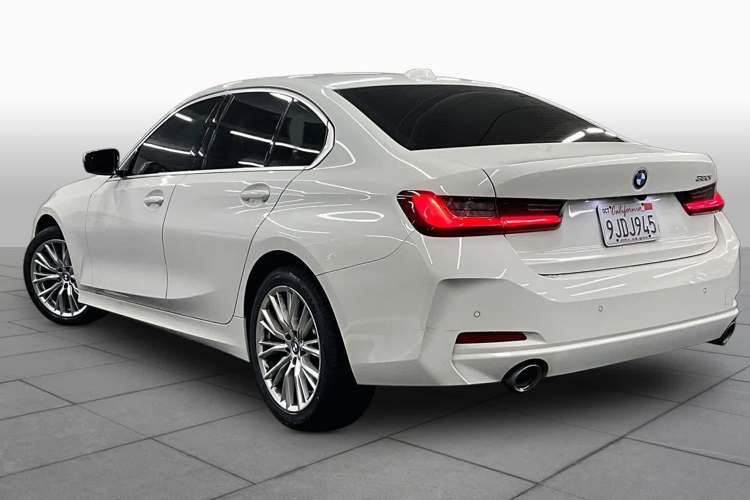 Used 2024 BMW 330i Sedan w/ Convenience Package RWD image 11