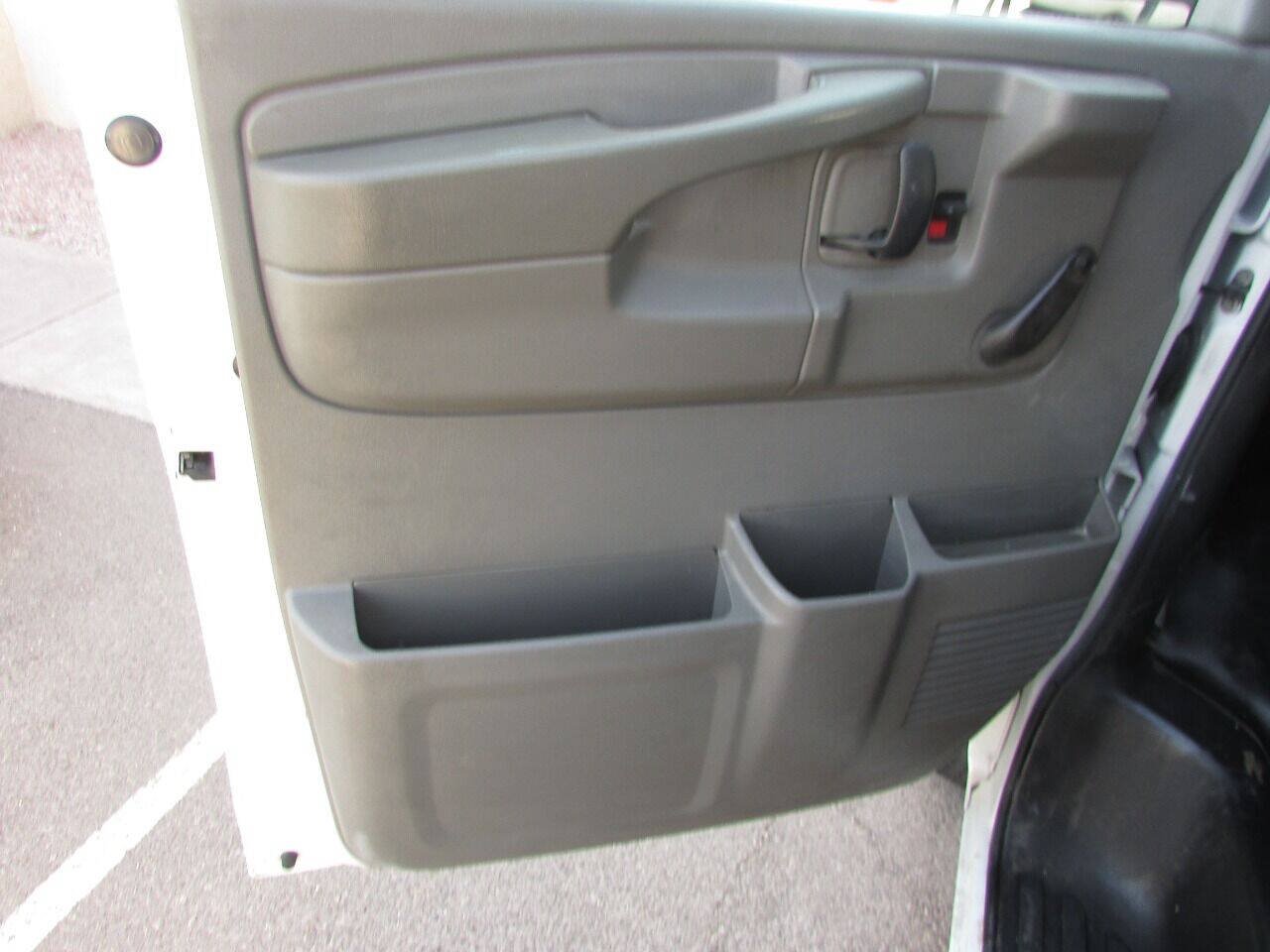 Used 2012 Chevrolet Express 1500 RWD image 11
