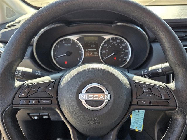 Used 2024 Nissan Versa S w/ Trunk Package image 21