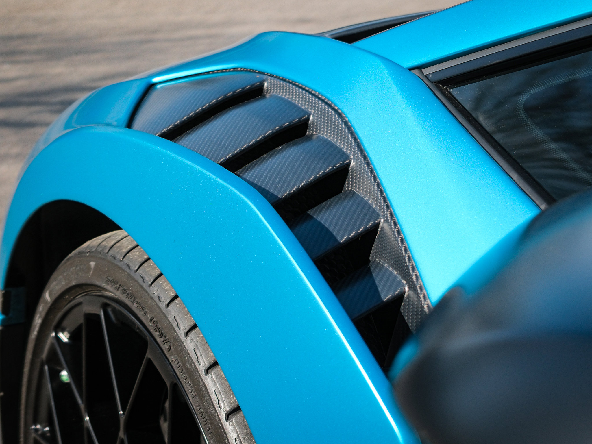 Used 2022 Lamborghini Huracan STO image 19