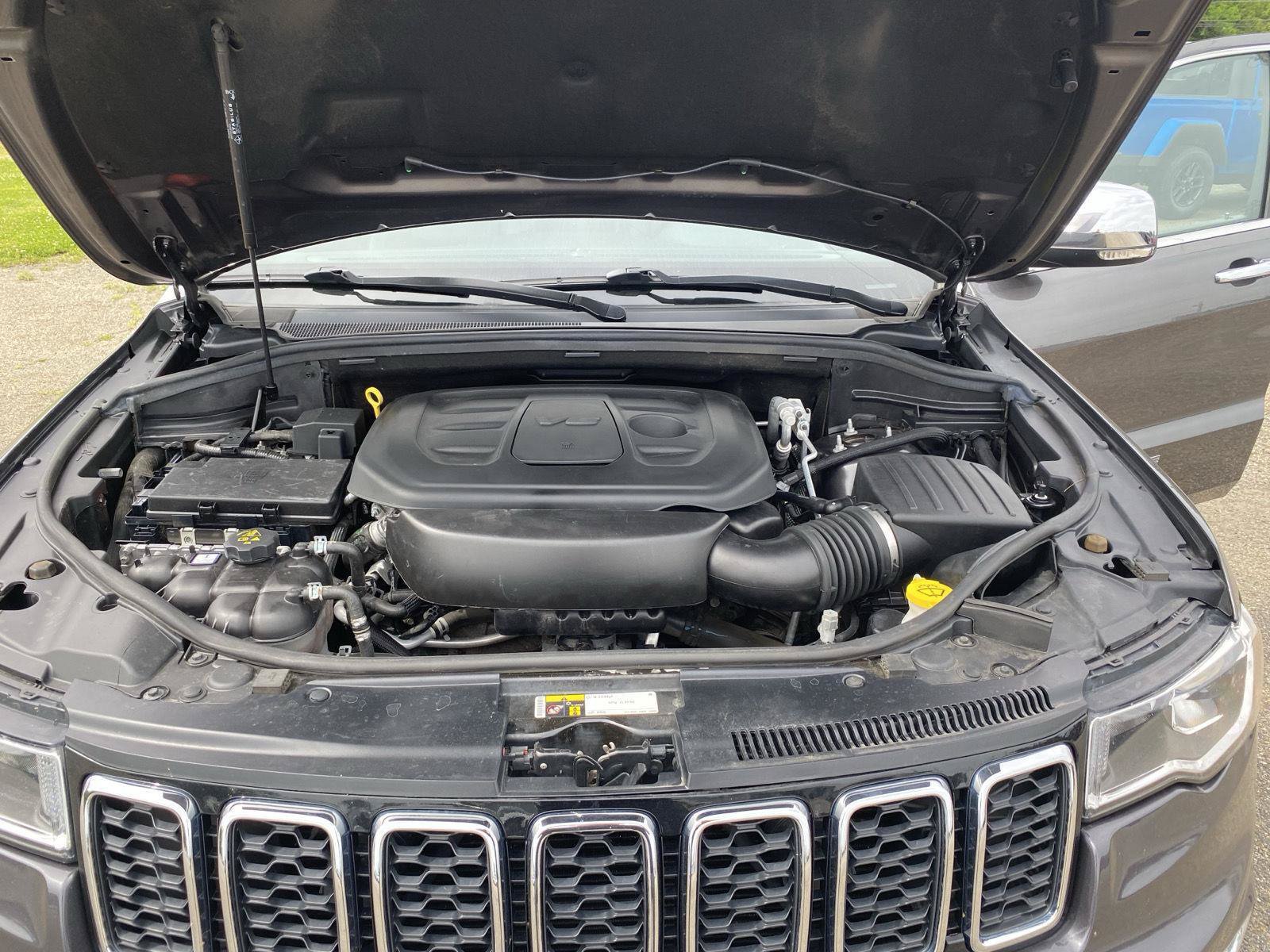 Used 2020 Jeep Grand Cherokee Limited AWD/4WD image 41