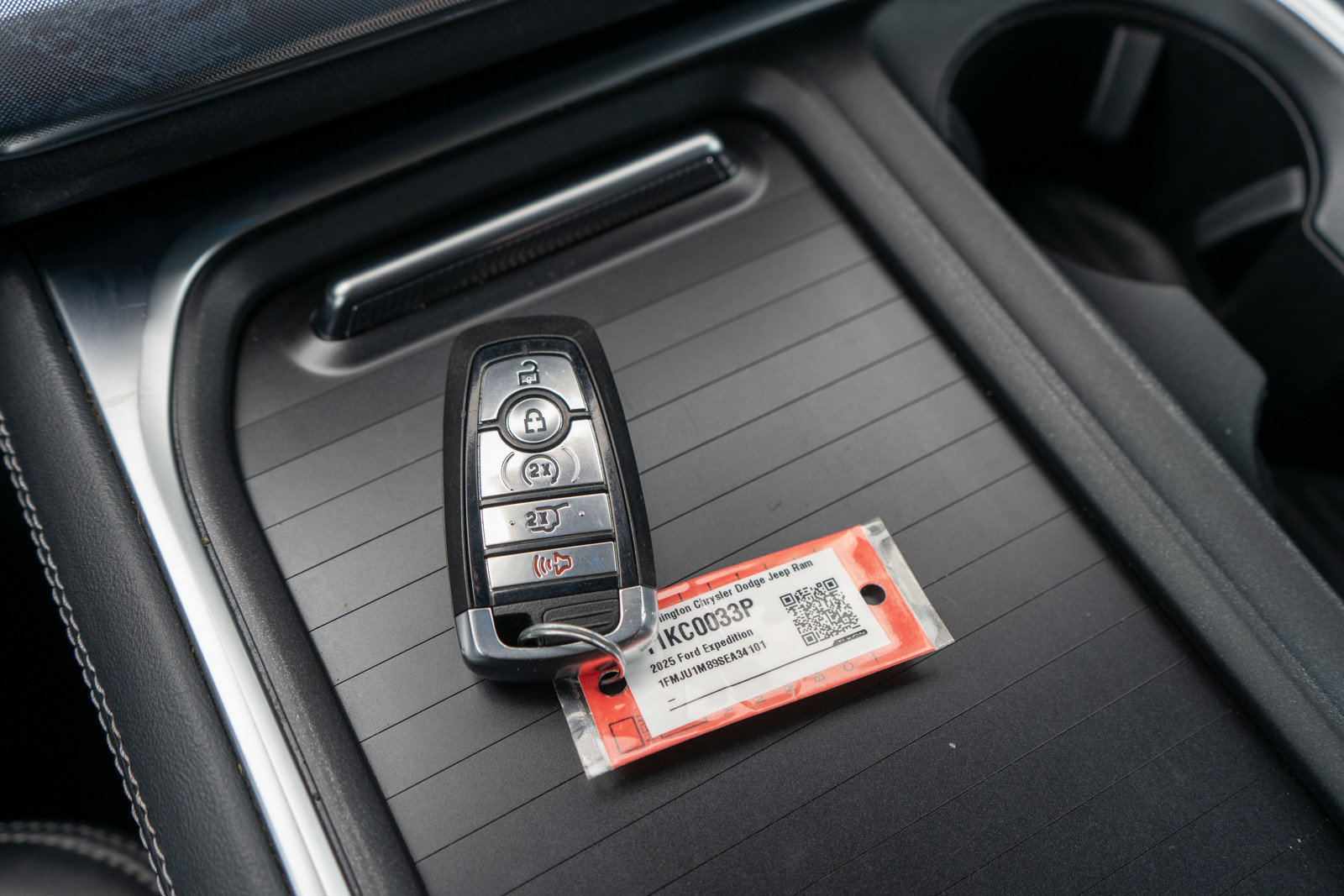 Used 2025 Ford Expedition Platinum AWD/4WD image 38