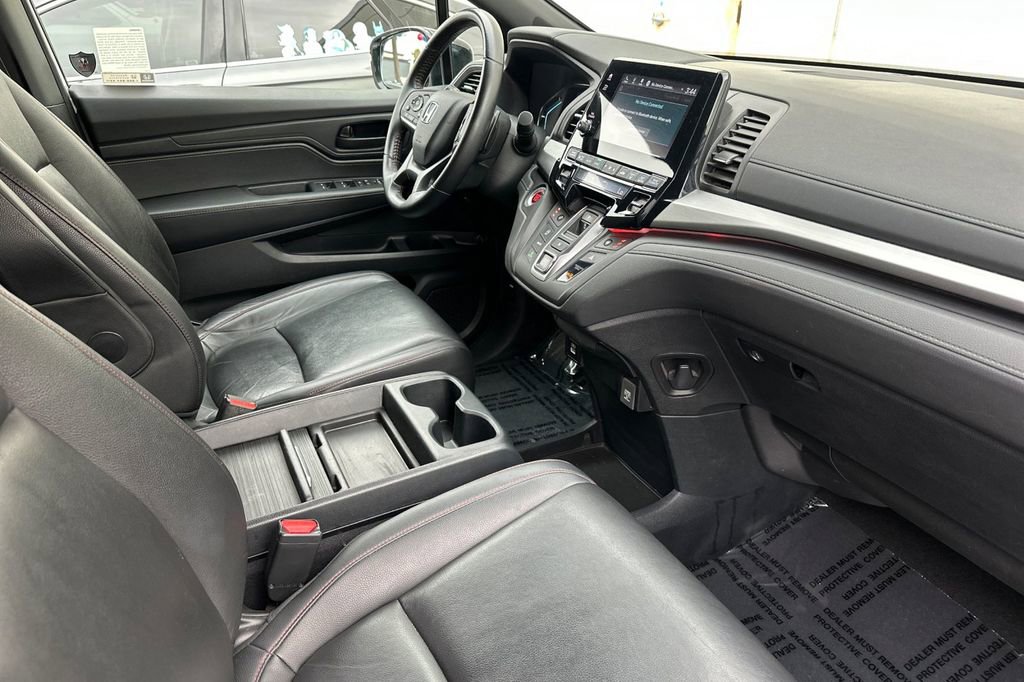Used 2023 Honda Odyssey Sport image 16