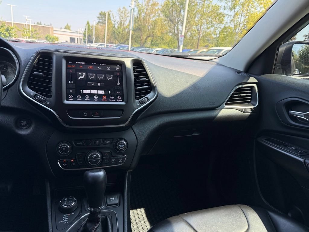 Used 2019 Jeep Cherokee Trailhawk w/ Comfort/Convenience Group AWD/4WD image 25