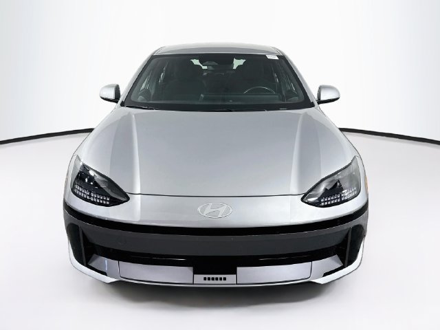 Certified 2024 Hyundai Ioniq 6 SE RWD image 3