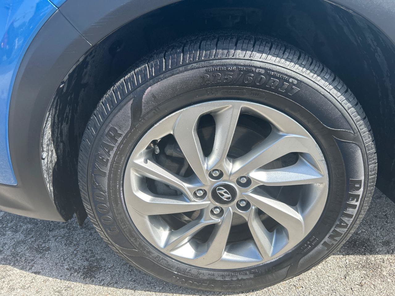 Used 2016 Hyundai Tucson SE w/ Option Group 02 AWD/4WD image 11