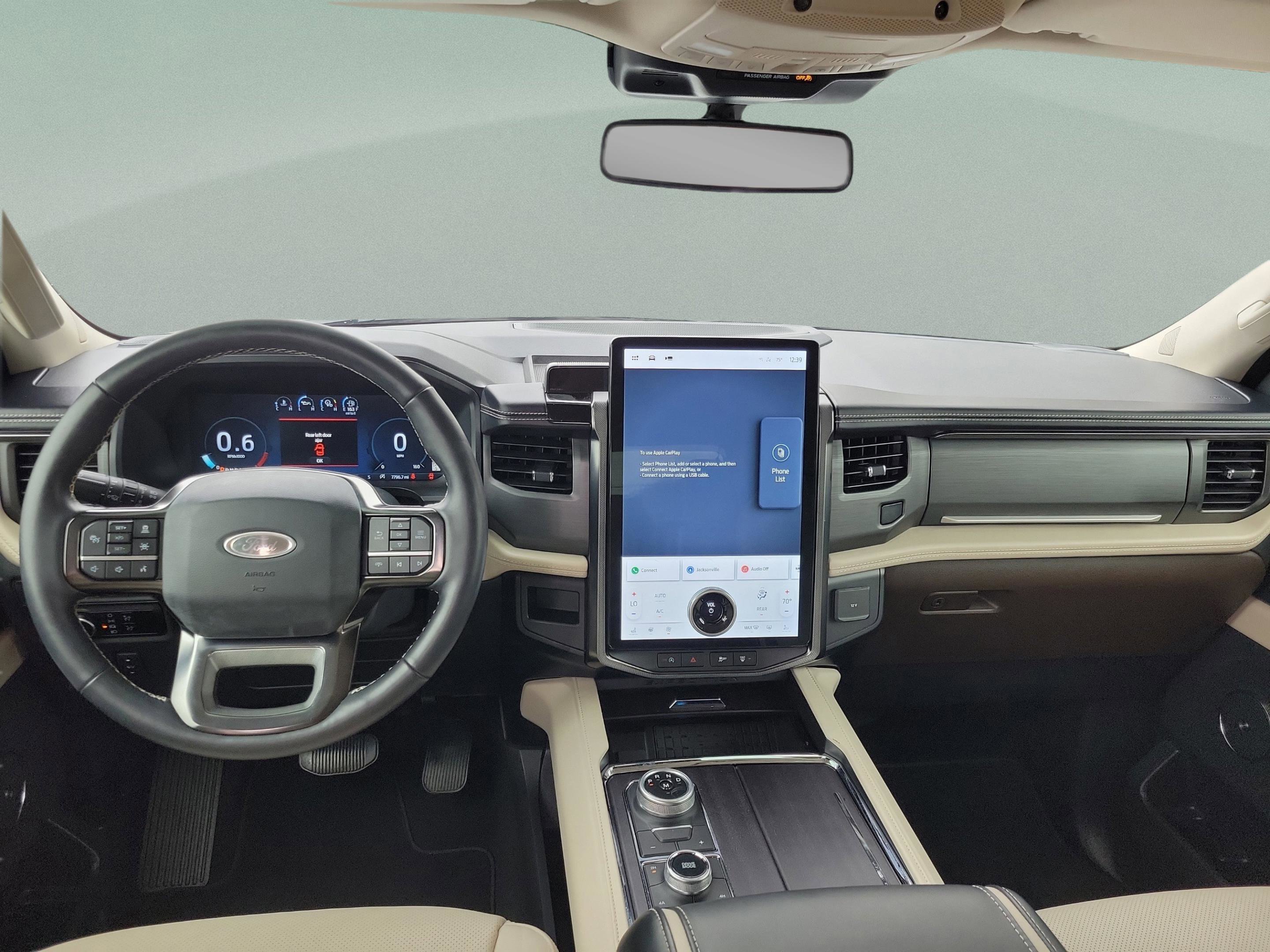 Used 2024 Ford Expedition Platinum AWD/4WD image 6