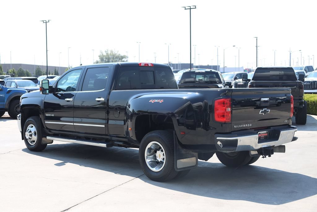 Used 2015 Chevrolet Silverado 3500 LTZ AWD/4WD image 4
