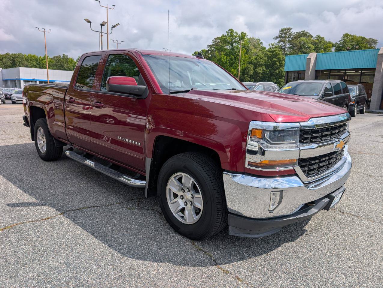 Used 2017 Chevrolet Silverado 1500 LT w/ All Star Edition AWD/4WD image 10