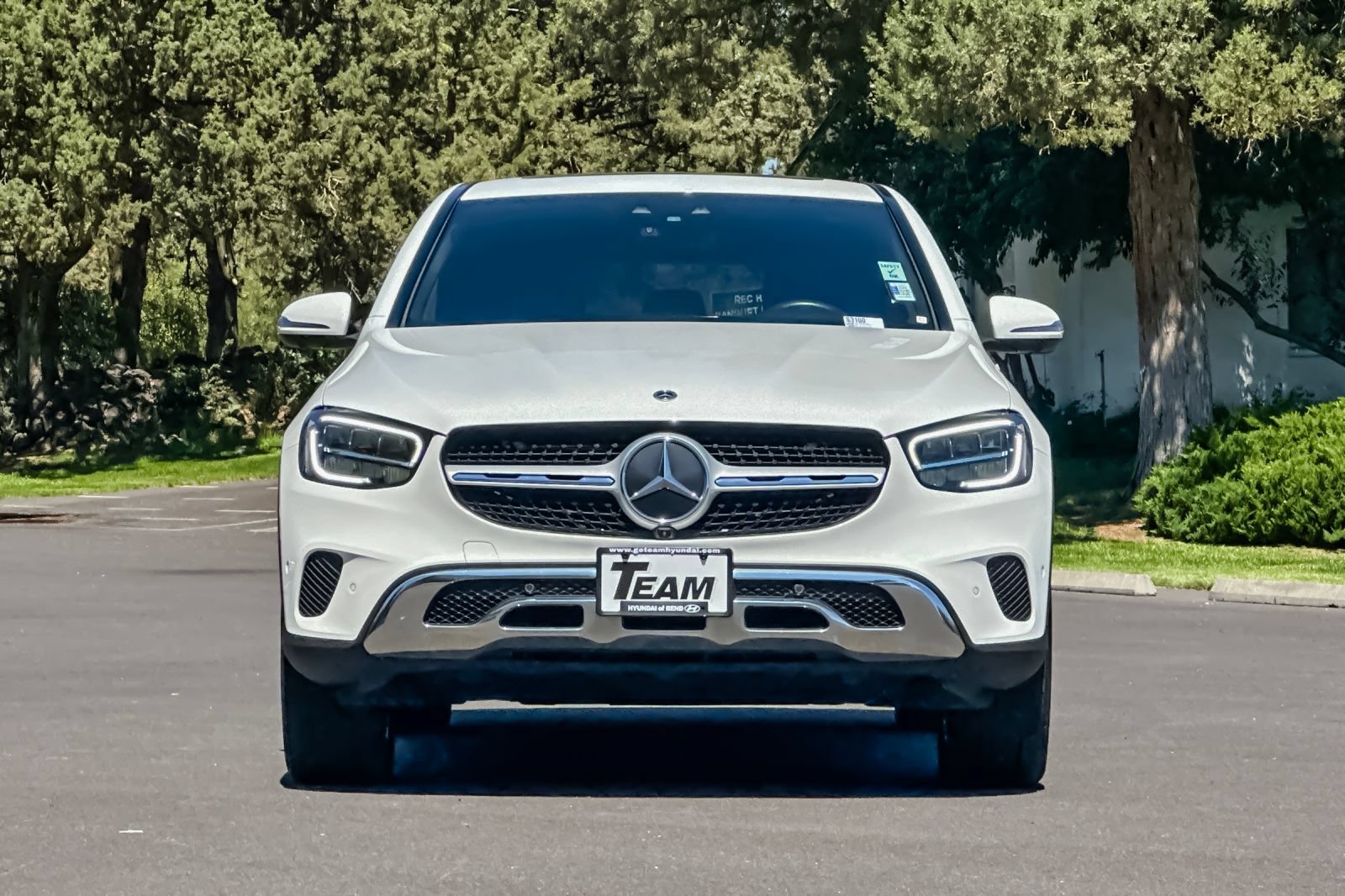 Used 2023 Mercedes-Benz GLC 300 4MATIC Coupe image 10