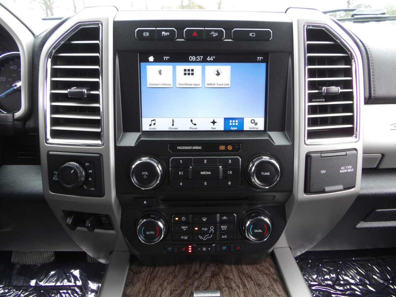 Used 2017 Ford F250 Lariat w/ Lariat Value Package image 22