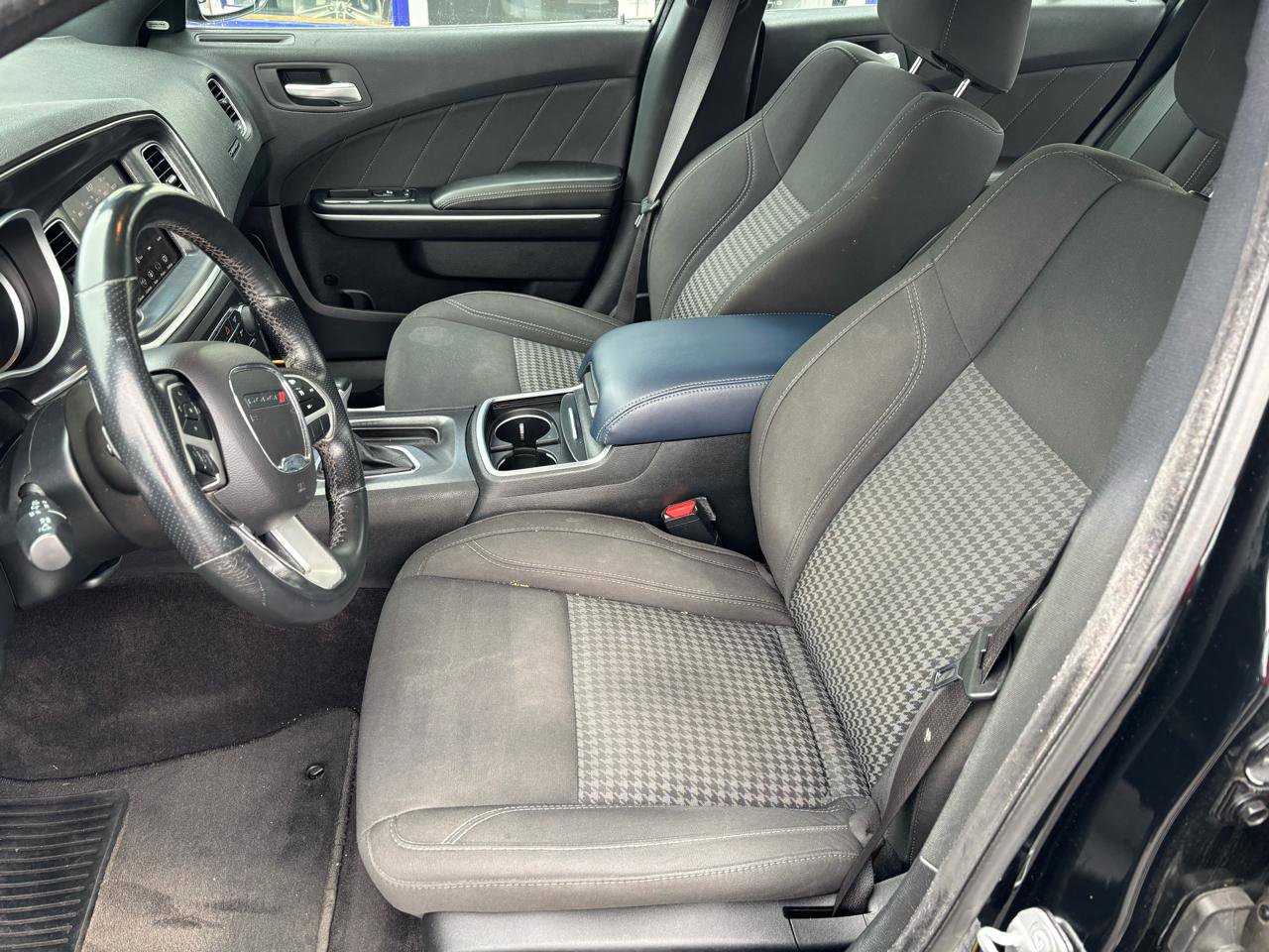 Used 2018 Dodge Charger R/T RWD image 10