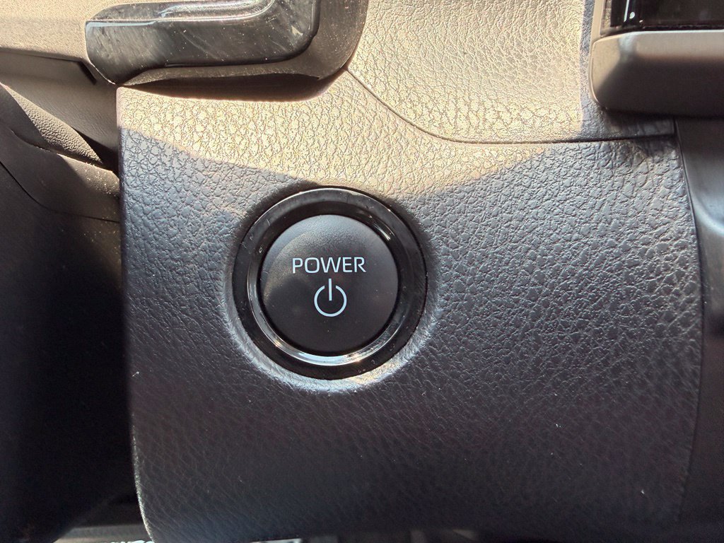 Used 2025 Toyota Camry SE AWD/4WD image 22