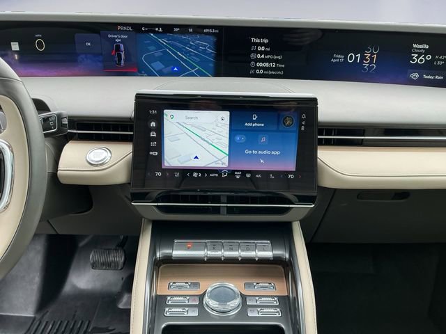 Used 2025 Lincoln Nautilus Reserve AWD/4WD image 11