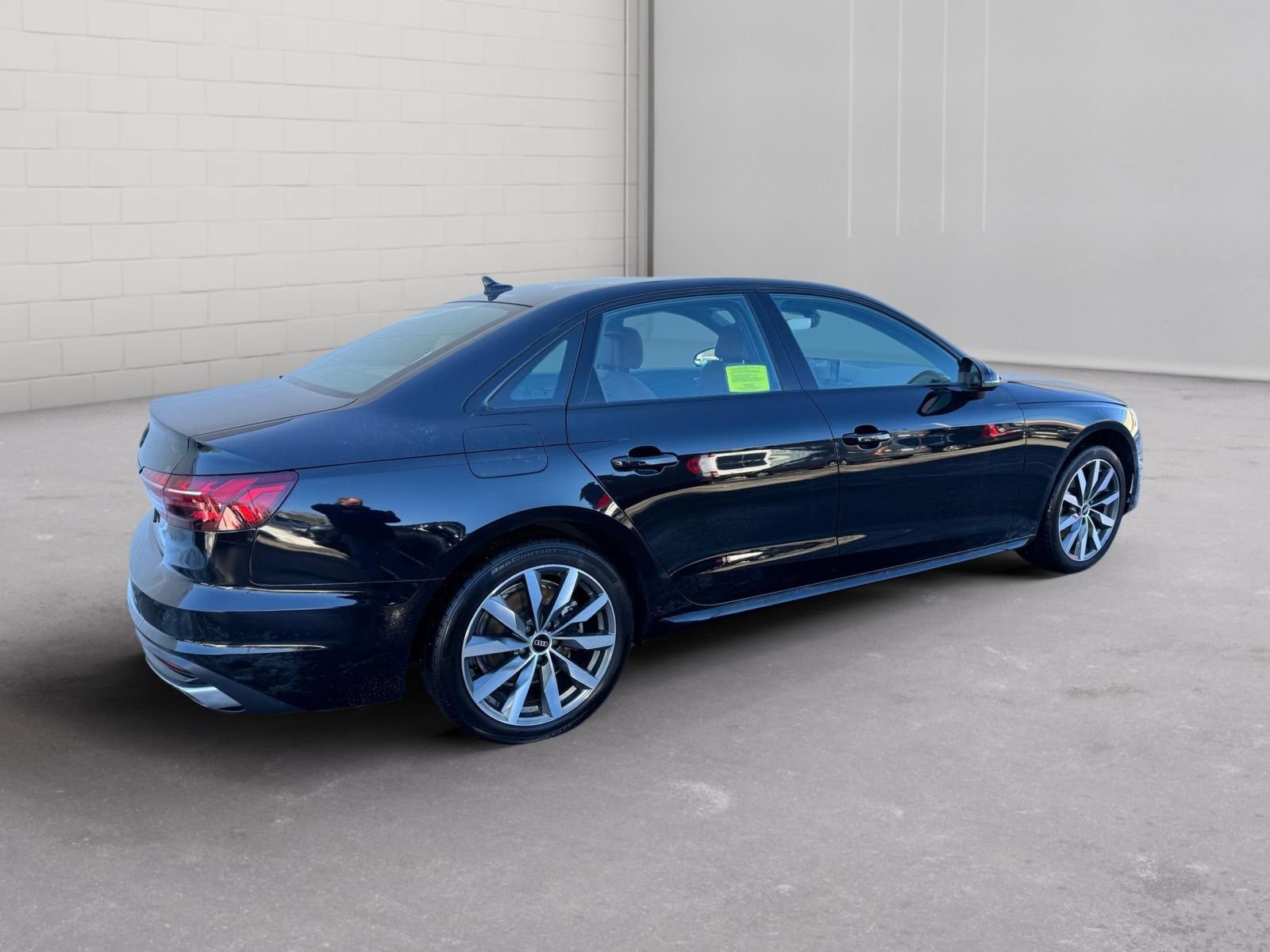 Used 2023 Audi A4 2.0T Premium Plus w/ Premium Plus Package AWD/4WD image 4