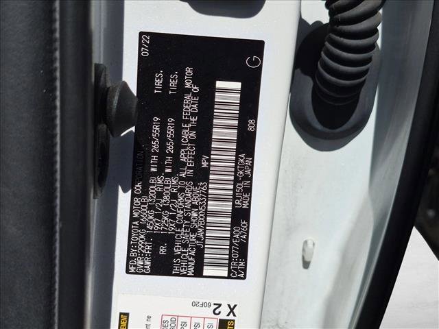Used 2022 Lexus GX 460 Premium w/ Accessory Package AWD/4WD image 24