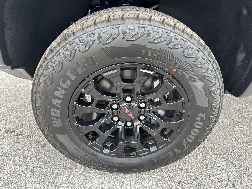 New 2026 GMC Canyon Elevation w/ Convenience Package image 40