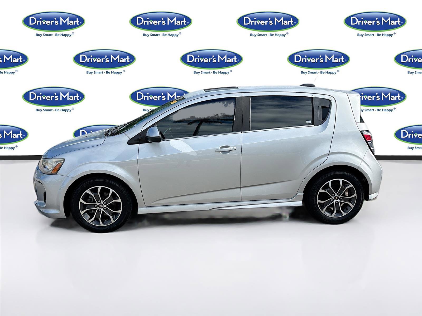 Used 2017 Chevrolet Sonic LT w/ Fun and Sun Package image 5