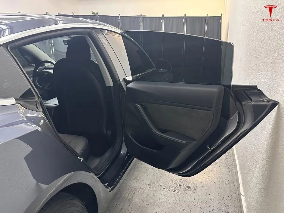 Used 2018 Tesla Model 3 Long Range image 20