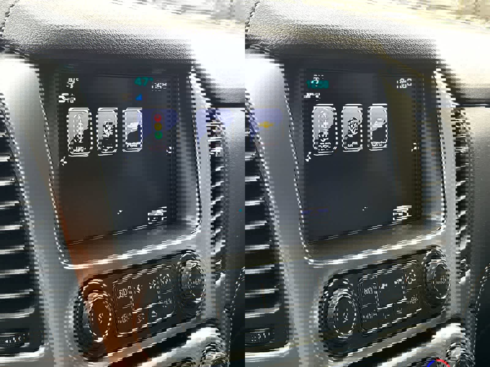 Used 2019 Chevrolet Suburban LT image 19