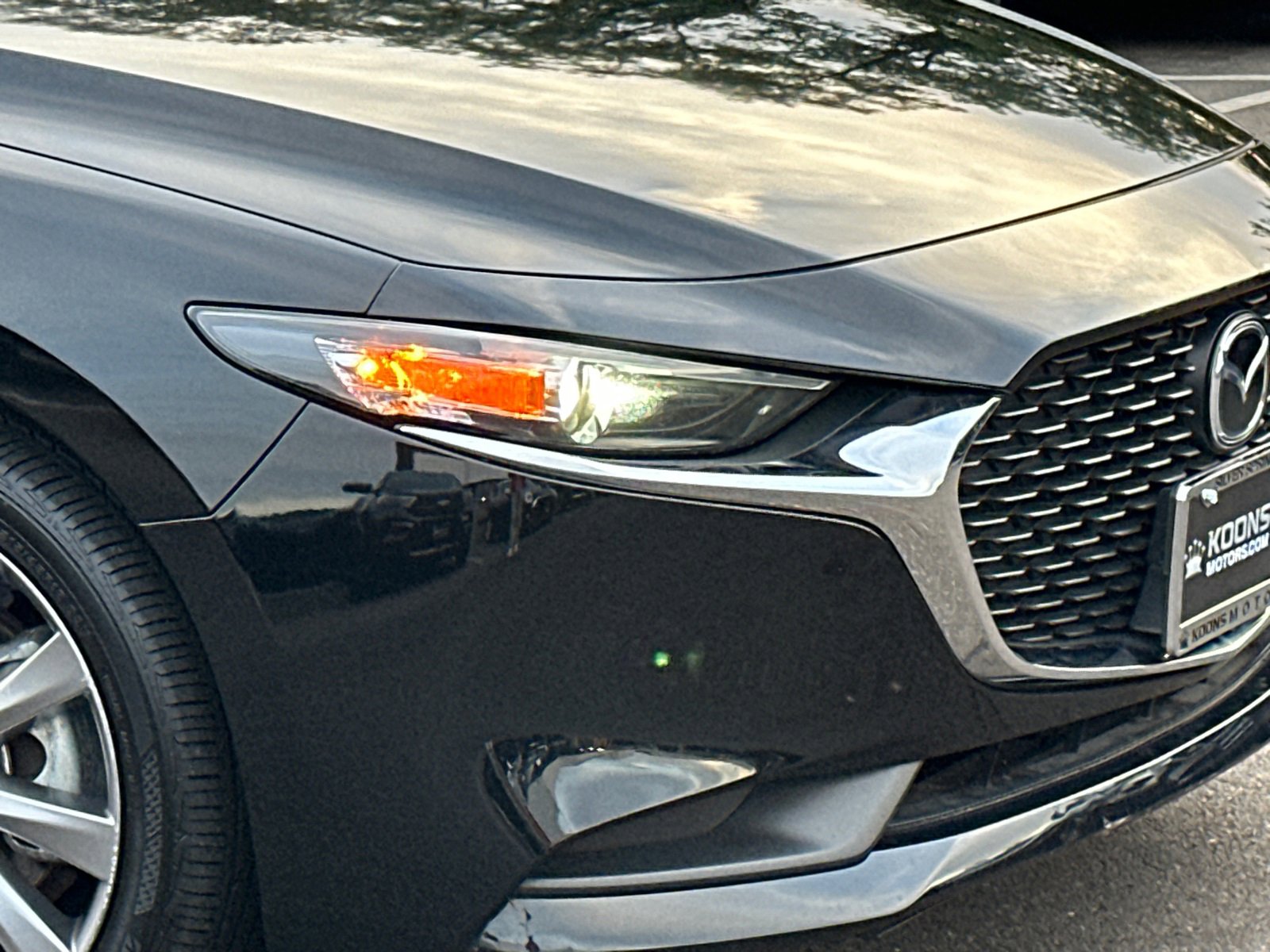 Used 2021 MAZDA MAZDA3 s video 2