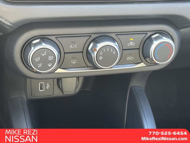 New 2025 Nissan Versa S w/ Trunk Package FWD image 18