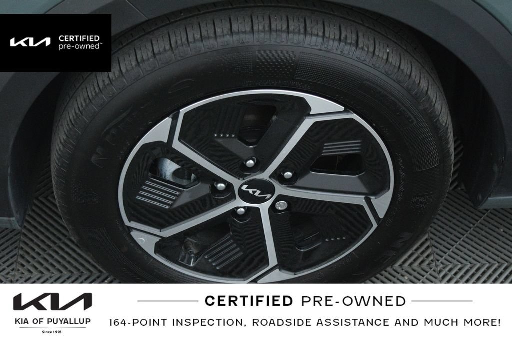 Certified 2025 Kia Niro EX FWD image 22