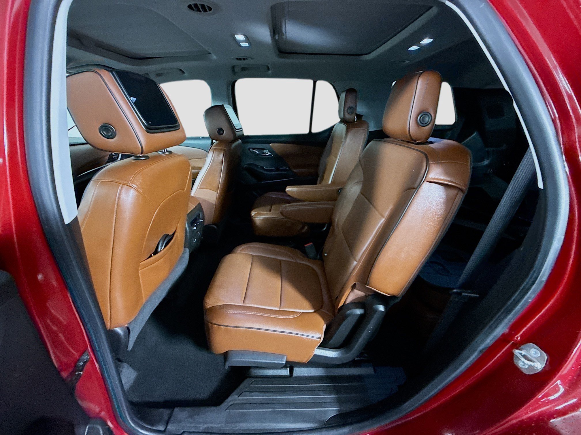 Used 2018 Chevrolet Traverse High Country w/ LPO, Cargo Package image 25