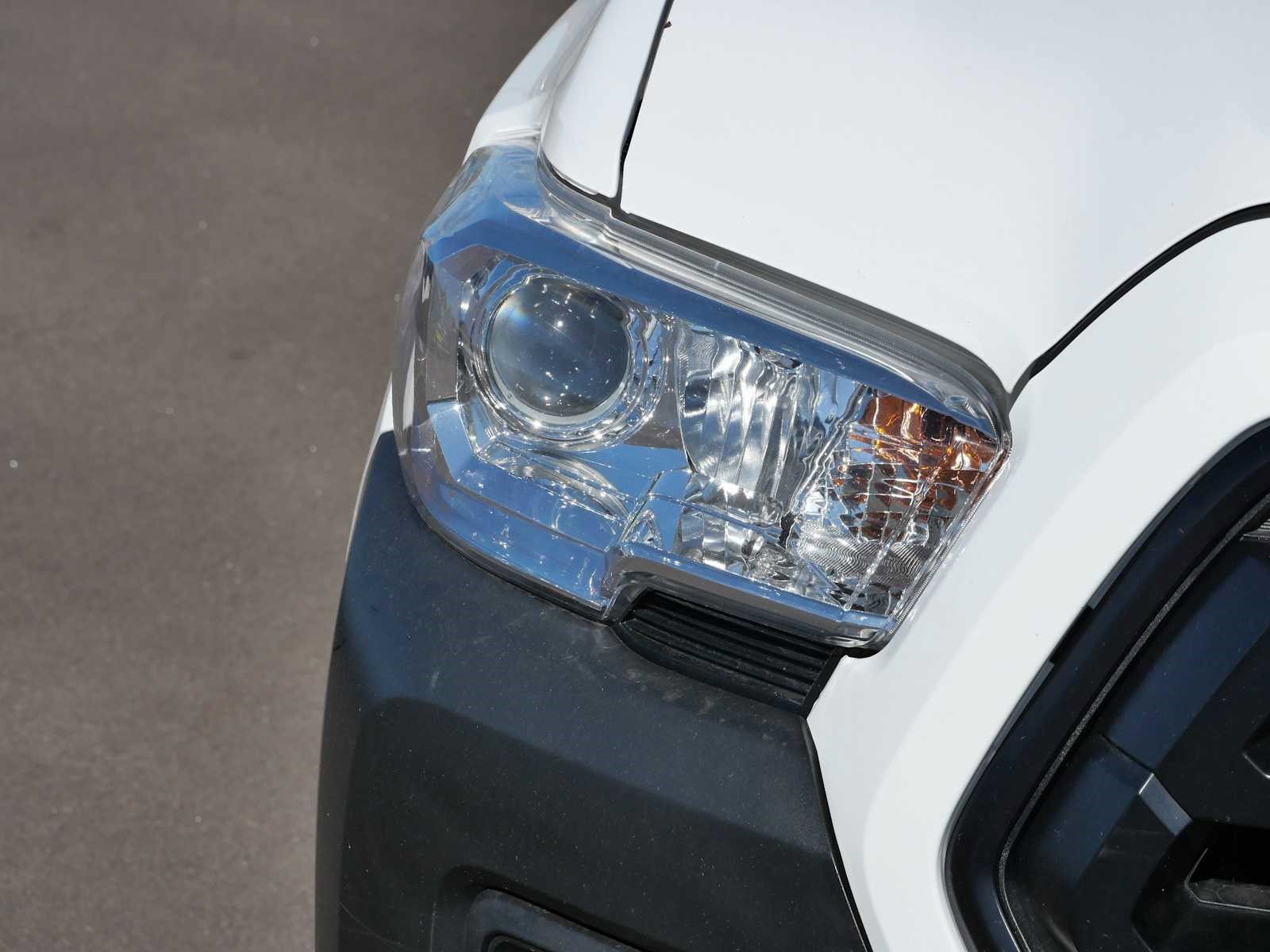 Used 2020 Toyota Tacoma SR image 16