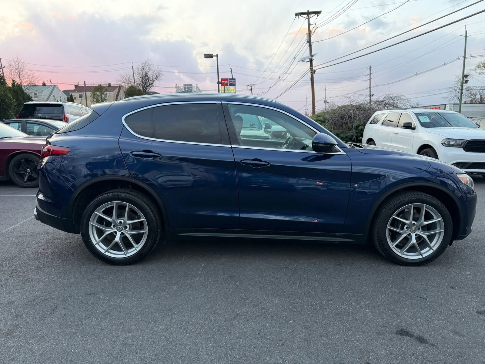 Used 2019 Alfa Romeo Stelvio Ti Lusso w/ Quick Order Package 22X Lusso image 9