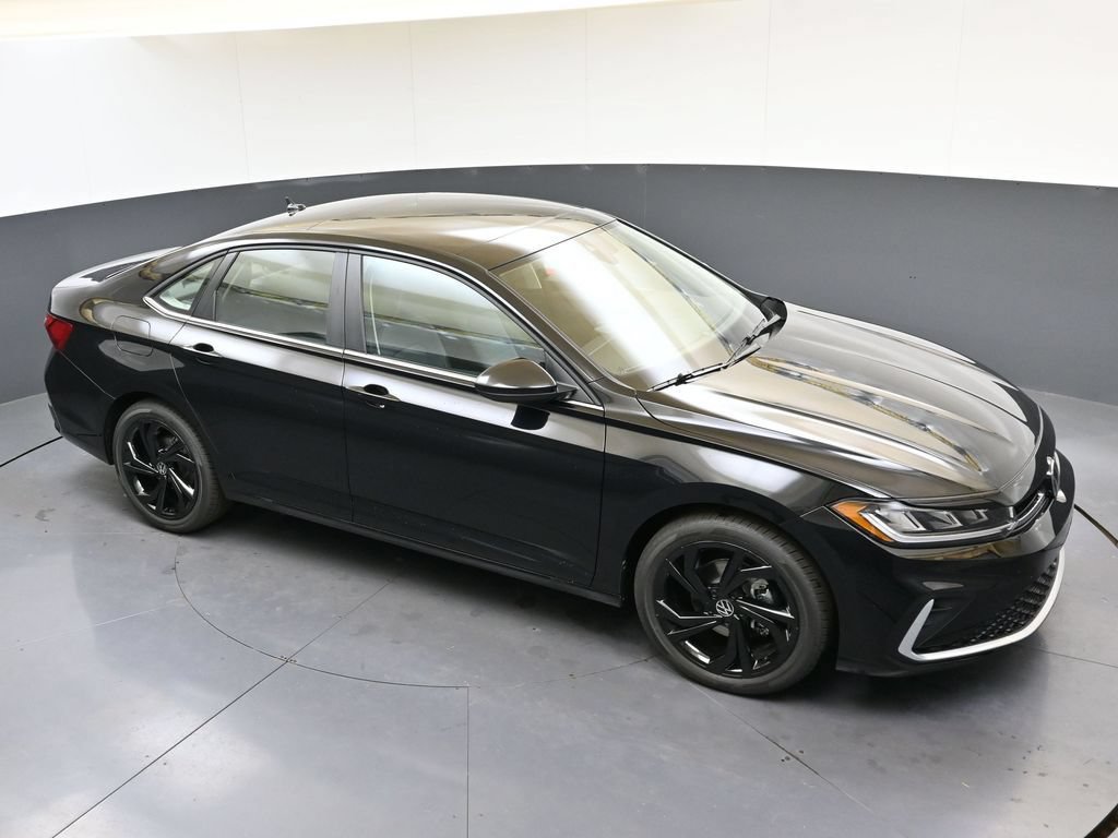 Certified 2026 Volkswagen Jetta SE w/ Black Wheel Package FWD image 41