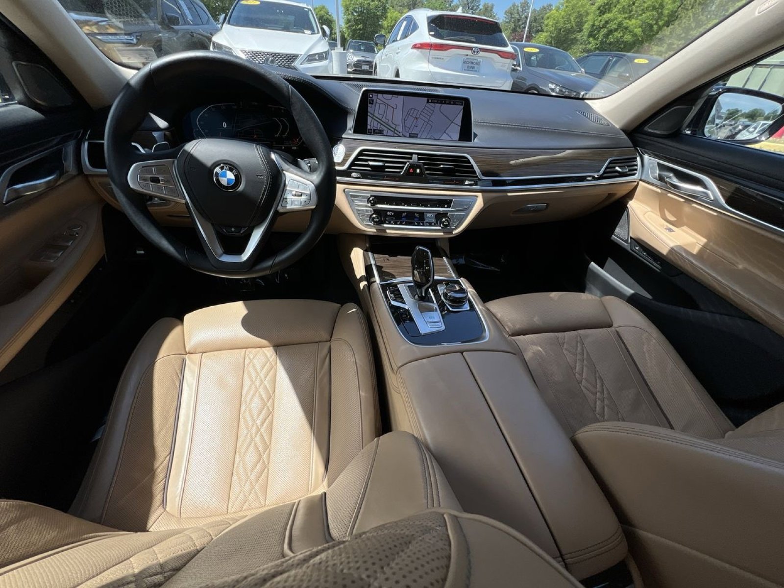 Used 2022 BMW 740i xDrive w/ Autobahn Package AWD/4WD image 2